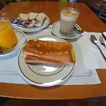 ホテル Hermanos Gutierrez Monasterio de Rodilla