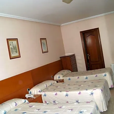 Hermanos Gutierrez Hotel Monasterio de Rodilla