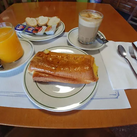 Szálloda Hermanos Gutierrez Monasterio de Rodilla