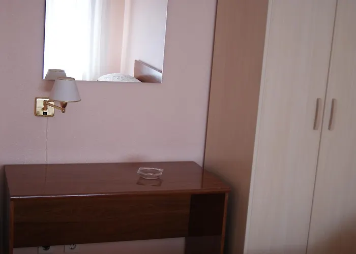 Hermanos Gutierrez Hotel Monasterio de Rodilla